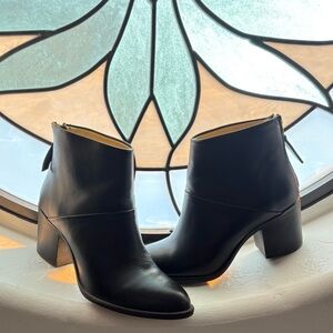 Nisolo Black Dari Boots